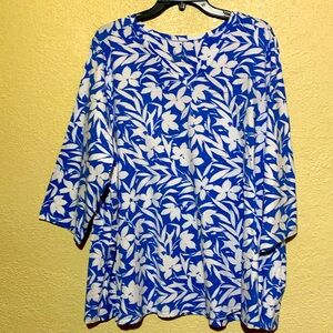 d & co Top Blouse 2X Blue White Floral Stretchy 3/4 Sleeve Pullover Knit